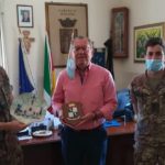 Il sindaco Leonardo Lauricella saluta e ringrazia il Reggimento logistico Aosta di Palermo per il prezioso servizio svolto nel territorio di Siculiana